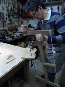 Roland Terrier, luthier